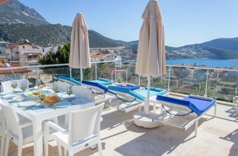 Hayat Penthouse Apartment 